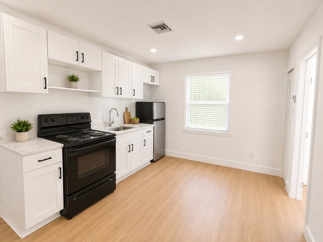Photo - 1028 NW 6th Ave Apartment