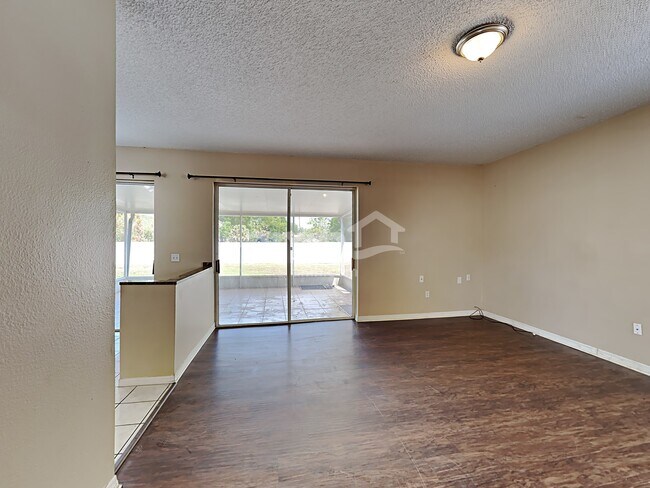 Foto del edificio - 1101 Blufield Ave