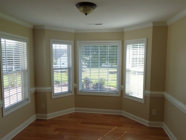 Building Photo - 1009 Trillium Pl