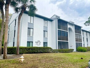 Building Photo - 1182 Pine Ridge Cir W