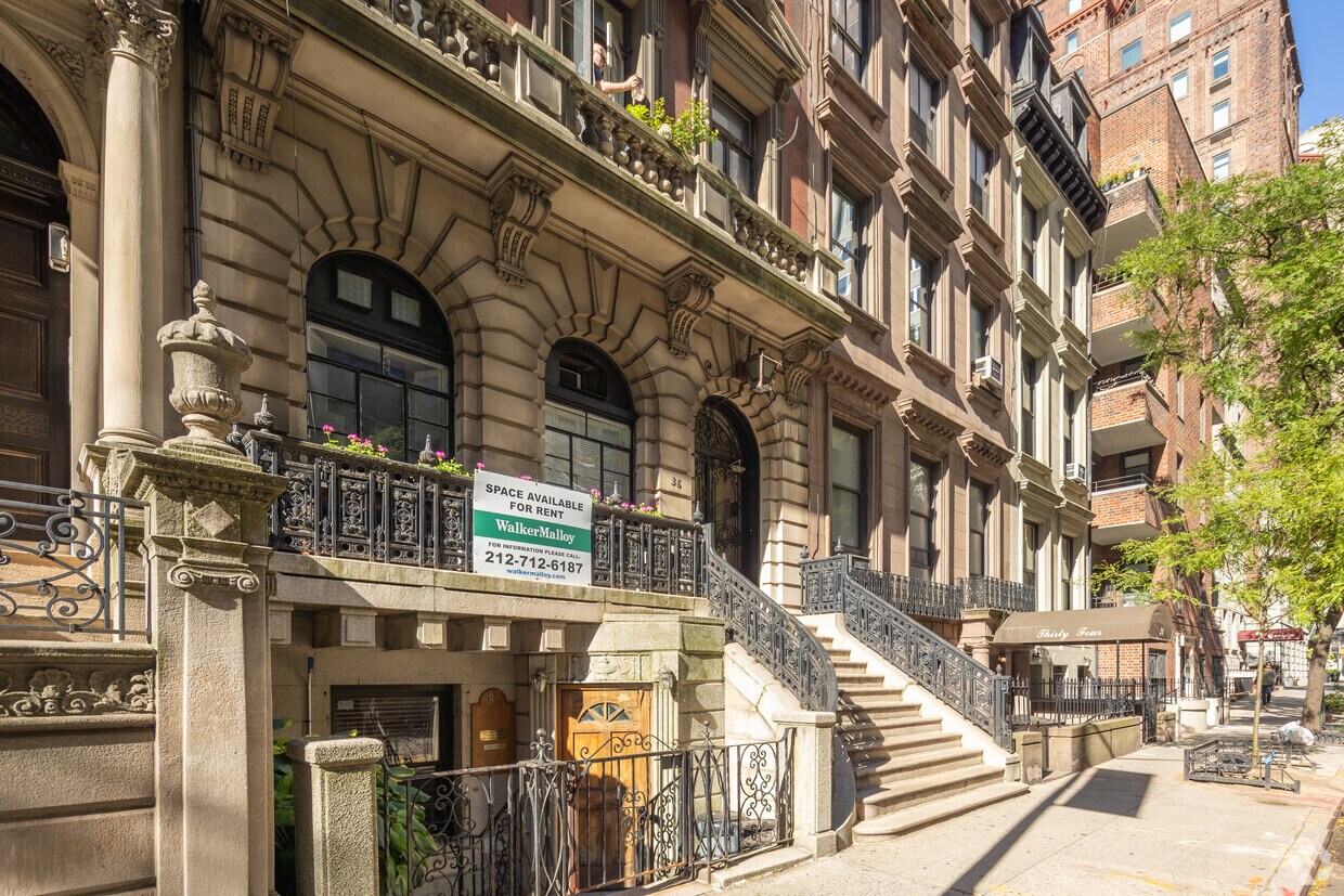 Foto del edificio - 36 E 38th St