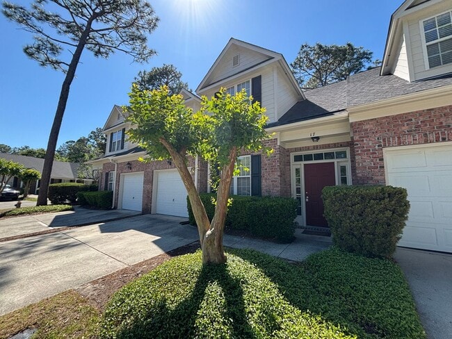 3 Bed 2.5 Bath Town Home in Carleton Place ~ Students Welcome with Co-Signers! - 3 Bed 2.5 Bath Town Home in Carleton Place ~ Students Welcome with Co-Signers!