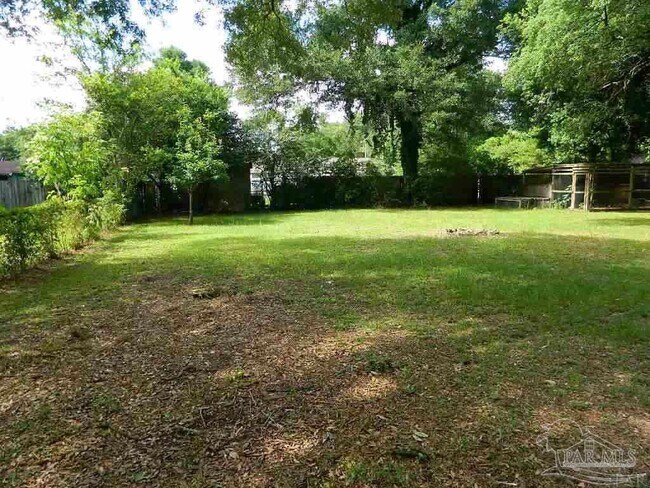 Foto del edificio - 212 Charleston Dr