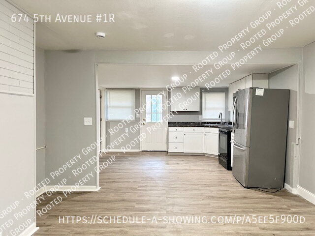 Primary Photo - 674 5th Ave