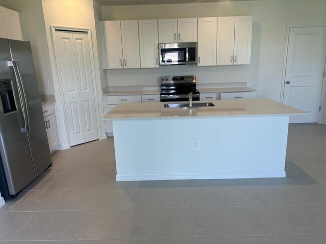 Photo - 19763 Garden Rdg court House