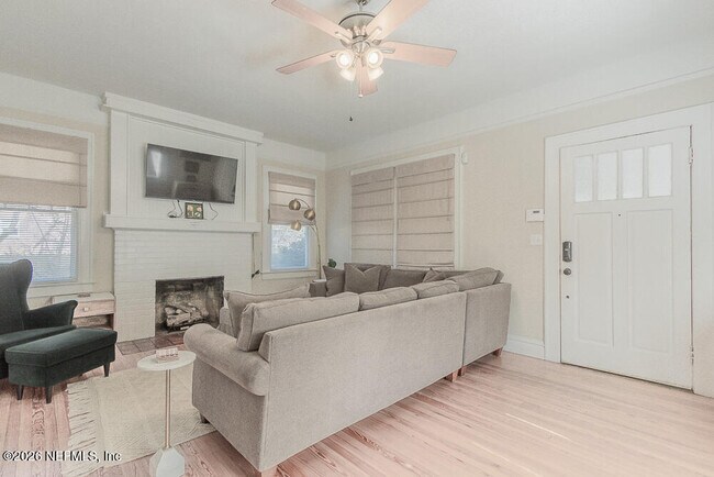 Foto del edificio - 1040 Cherry St