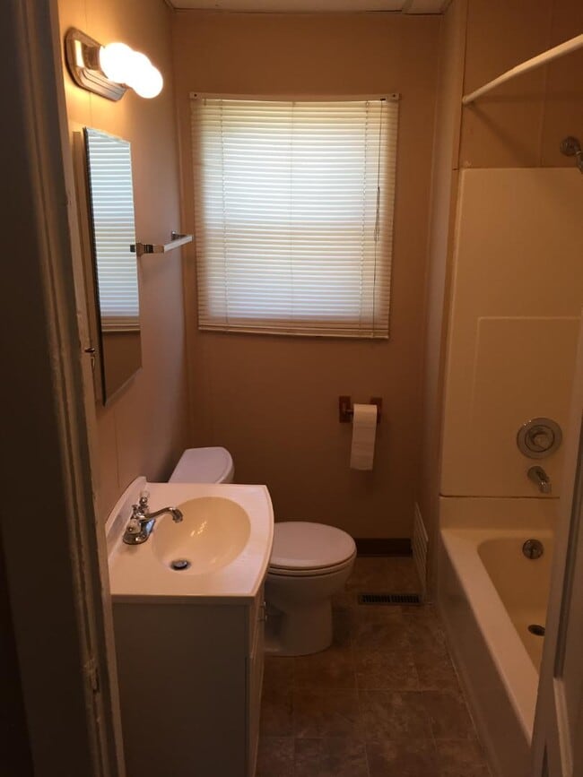 Building Photo - 903 Beltrami Ave NW