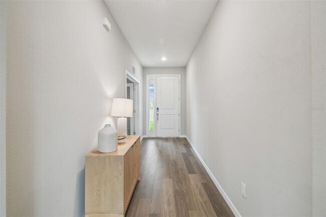 Foto del edificio - 10437 Farm Hl Ave