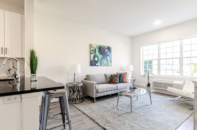 Interior Photo - Lakeside Residence