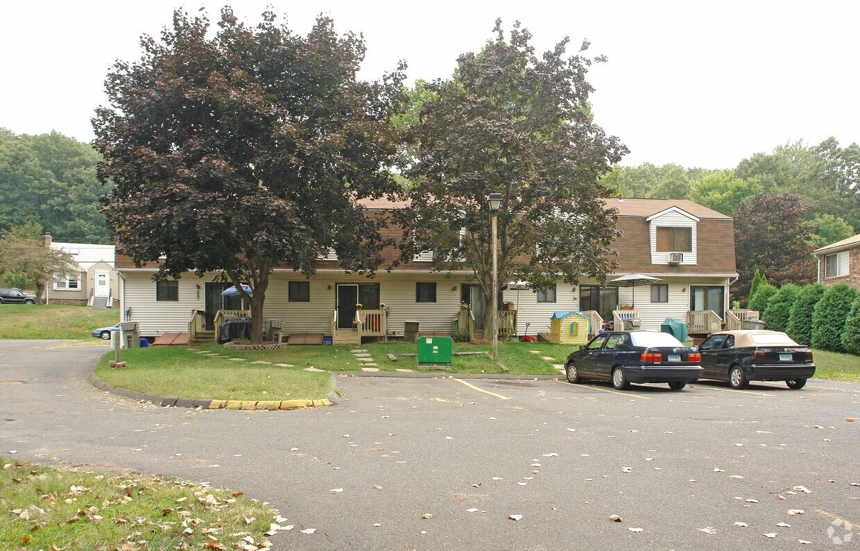 216224 Blakeslee St, Bristol, CT 06010 Apartments in Bristol, CT