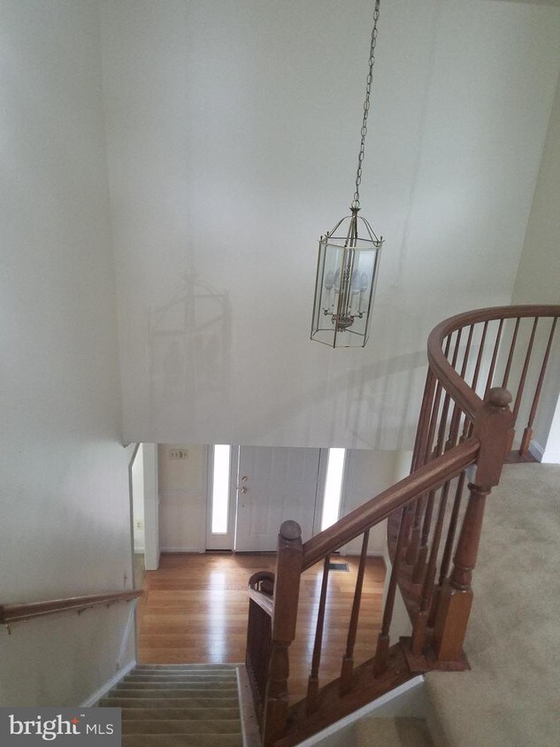Primary Photo - 46432 Esterbrook Cir