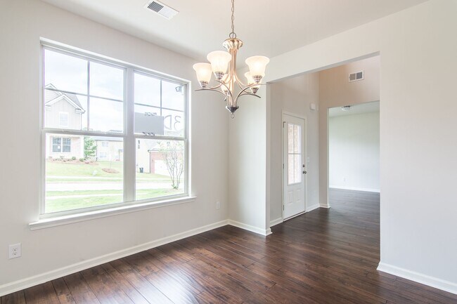 Foto del edificio - 718 Still Hill Ln SE