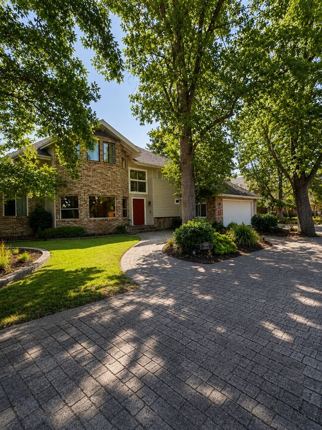 Photo - Beautiful Carmichael Home in Exclusive Neighborhood!