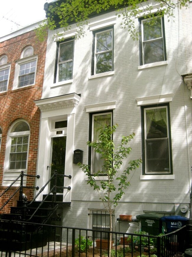 Building Photo - 1111 5th St NW