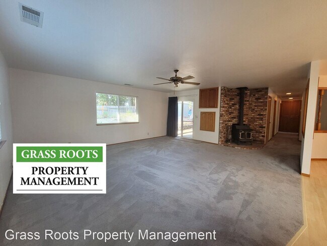Foto del edificio - 3 br, 2 bath House - 11751 Upper Circle Dr