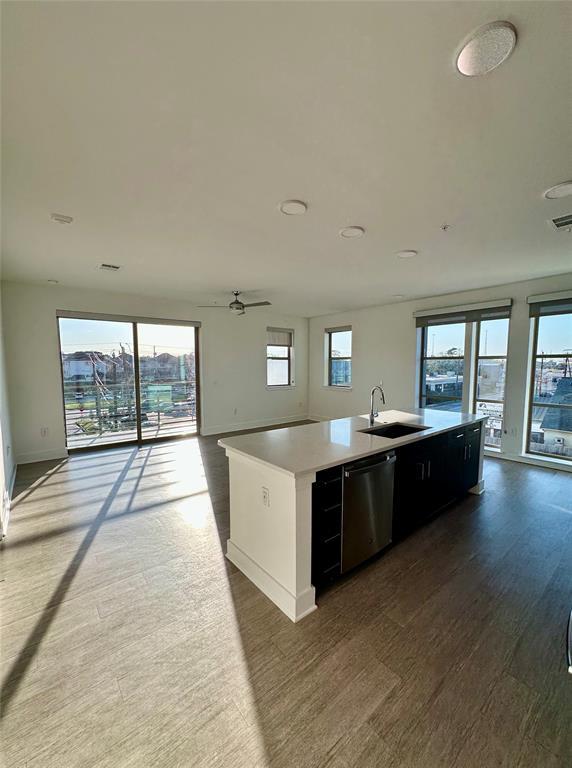 Foto principal - 6400 Washington St