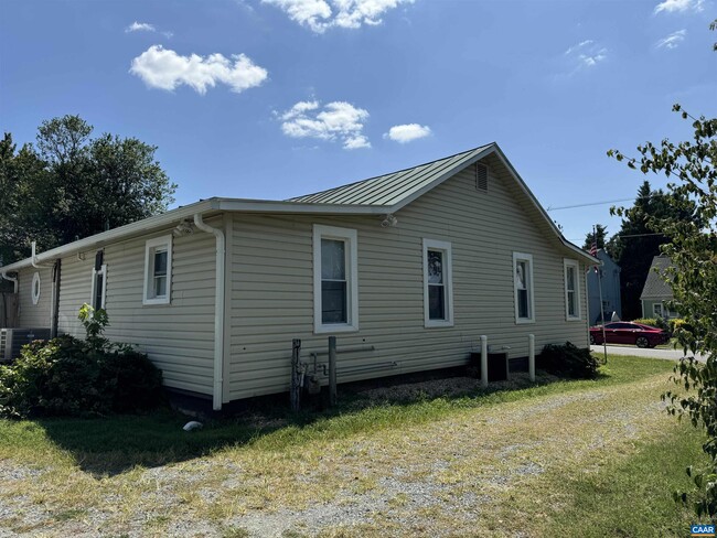 Building Photo - 1109 Myrtle St