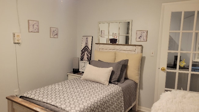 Building Photo - 11619 80th Ave