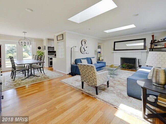 Foto del edificio - 4306 8th St S