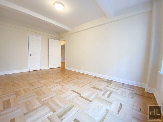 Foto del edificio - EAST 56 STREET