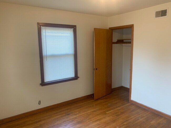 Foto del edificio - 8223 W North Ave