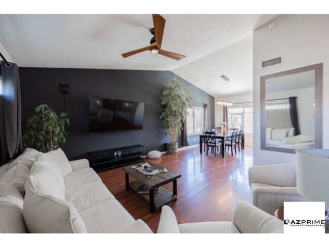 Foto del edificio - Fully-Furnished 3/2 Chandler Retreat - Poo...