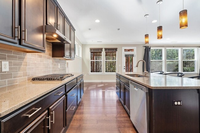 Building Photo - Beautiful 3-bedroom, 2.5-bath home in unbeatable Morrisville location