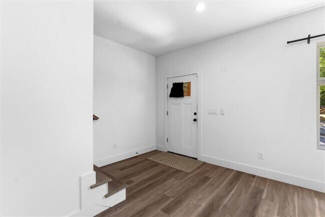 Foto del edificio - 598 Formwalt St SW
