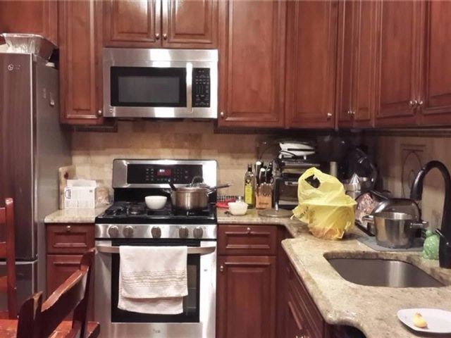 Foto principal - 1703 Bath Ave
