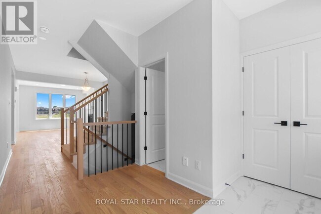Building Photo - 228 Elsie MacGill Walk