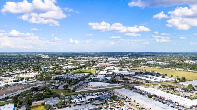 Foto del edificio - 18395 SW 103rd Ct