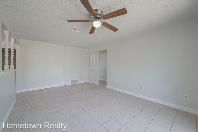 Building Photo - 3 br, 1.5 bath House - 4713 Republic Drive