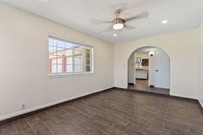 Building Photo - 2608 Dan Sikes Dr