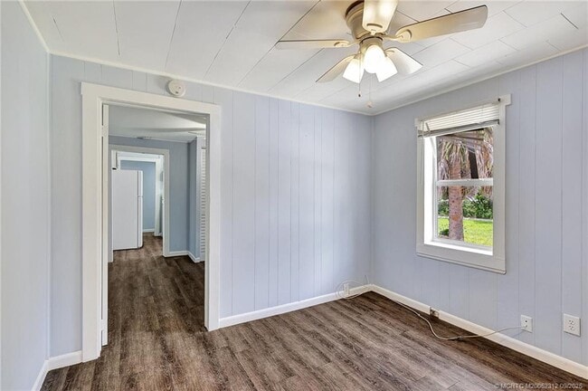 Foto del edificio - 922 SE Bayou Ave