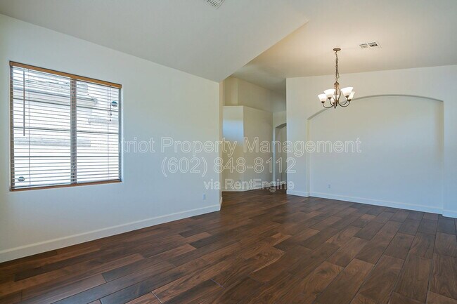 Building Photo - 3536 E San Pedro Ave