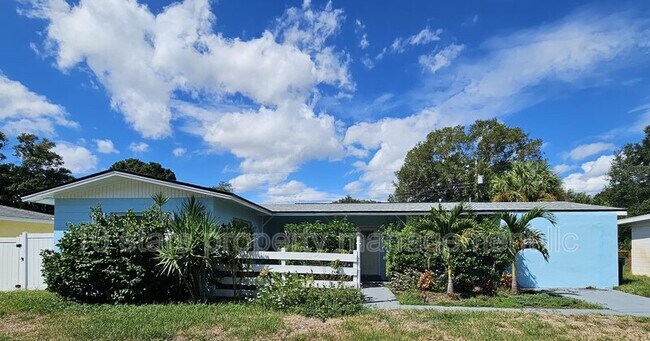 Building Photo - 2056 Temple Terrace