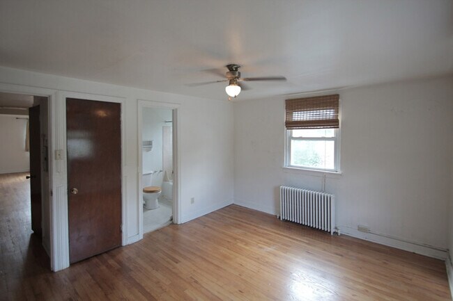 Building Photo - 1211 S Braddock Ave