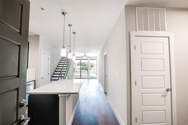 Foto del edificio - 3114 S Congress Ave