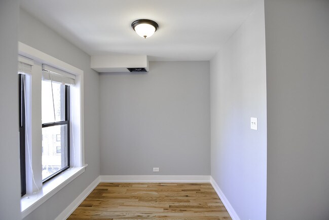 Foto del edificio - 550 W Arlington Pl