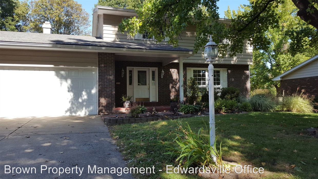 Primary Photo - 5212 Shannon Dr