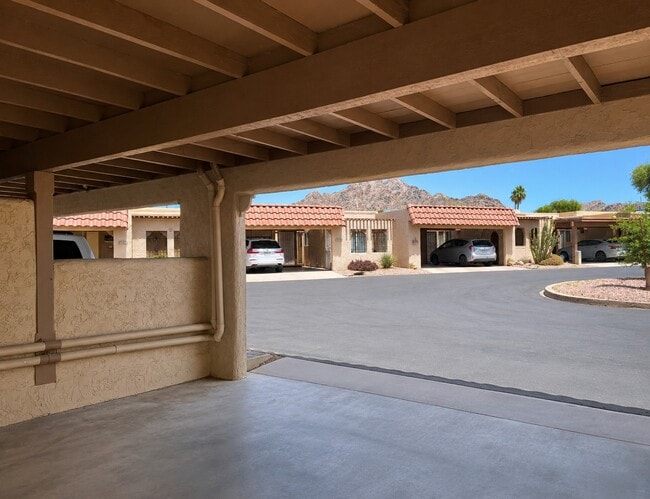 Building Photo - 6724 N Ocotillo Hermosa Cir