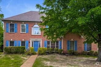 Building Photo - 2033 Oak Springs Dr