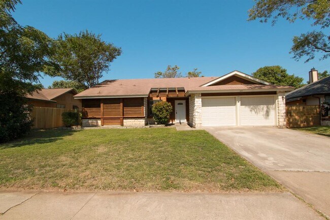 Building Photo - 605 Timber Trail