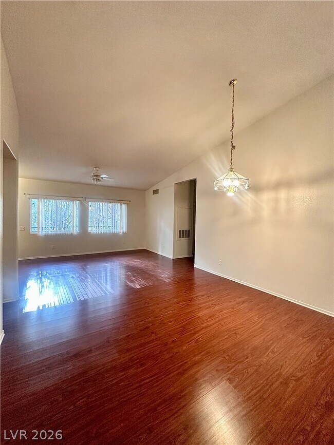 Foto del edificio - 2053 Turquoise Ridge St