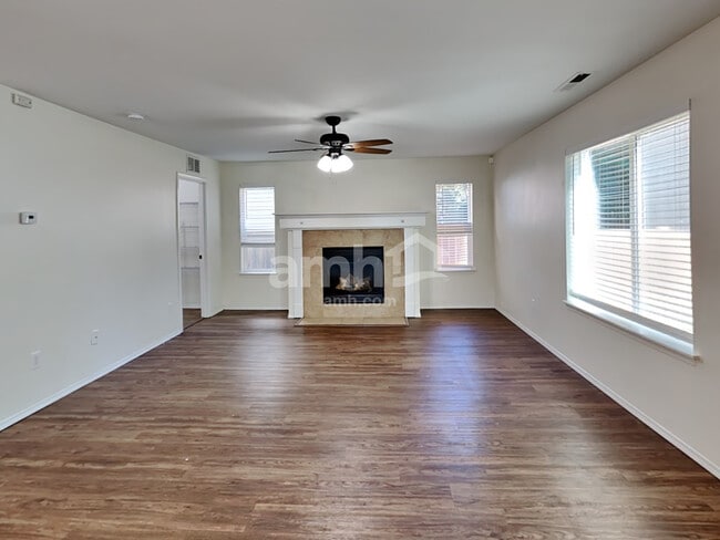 Foto del edificio - 5114 203rd St Ct E