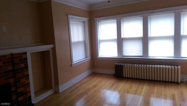 Foto del edificio - 8216 S Vernon Ave