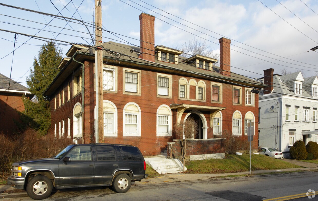 6861 Penn Ave, Pittsburgh, PA 15208 6861 Penn Ave Pittsburgh, PA