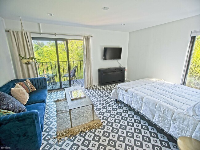 Building Photo - Studio, 1 bath Condo - La Duena Studio
