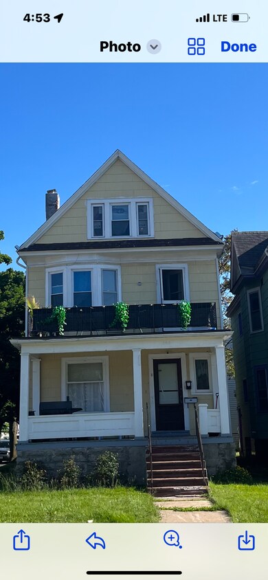 Front Entrance - 149 W Ferry St