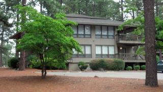 FOXKROFT VILLAS - 212 Foxkroft Dr